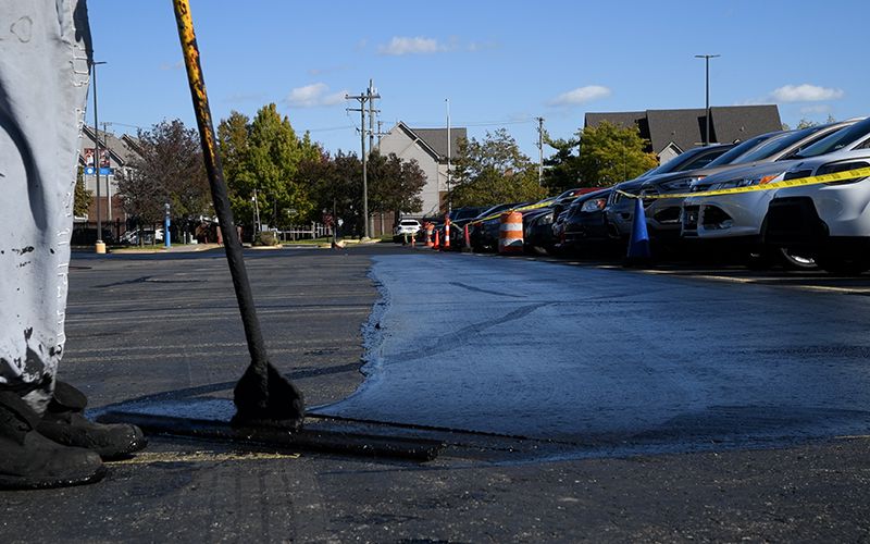 Asphalt Sealcoating